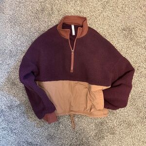 Fabletics cropped sweatshirt pullover medium